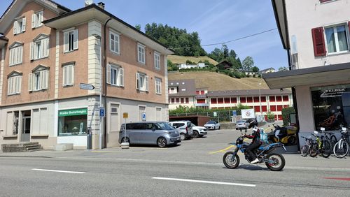 Die bisher öffentlichen Parkplätze an der Entlebucherstrasse 12 werden privatisiert